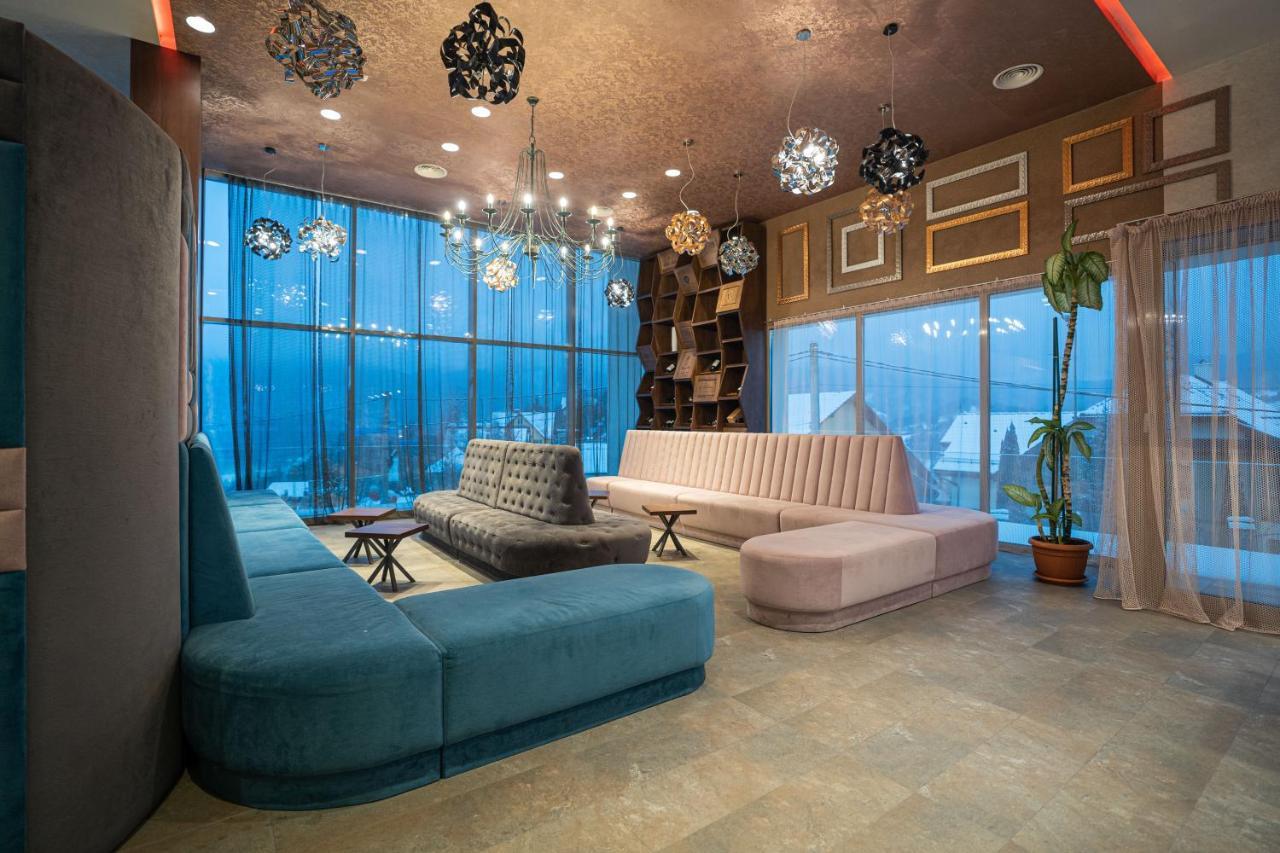 Grand Hotel Belvedere Braszów Zewnętrze zdjęcie