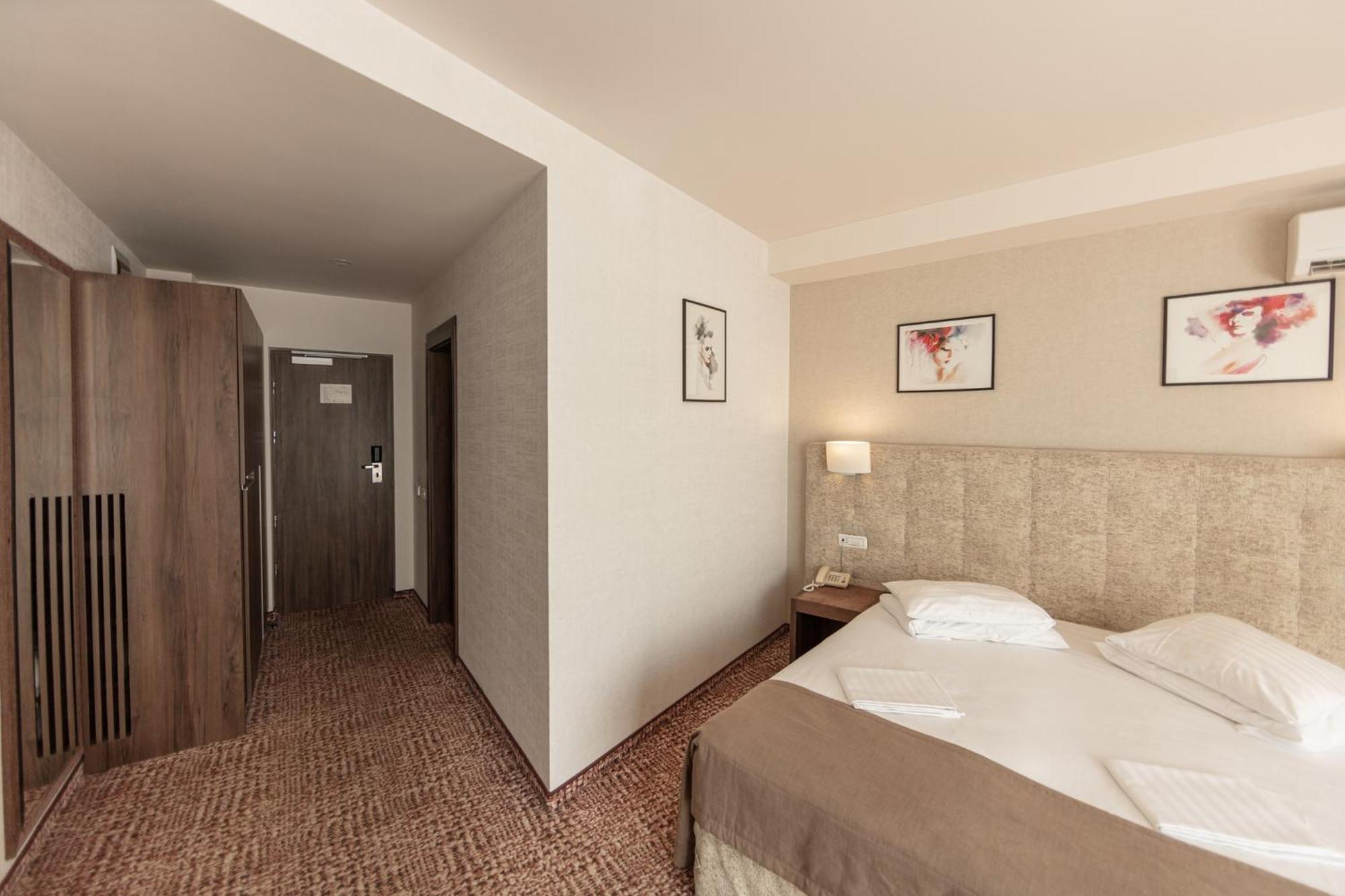 Grand Hotel Belvedere Braszów Zewnętrze zdjęcie