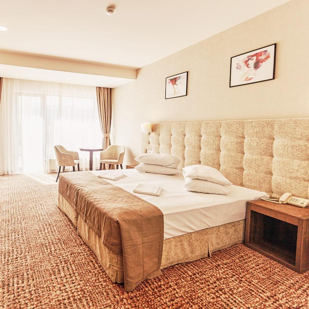 Grand Hotel Belvedere Braszów Zewnętrze zdjęcie