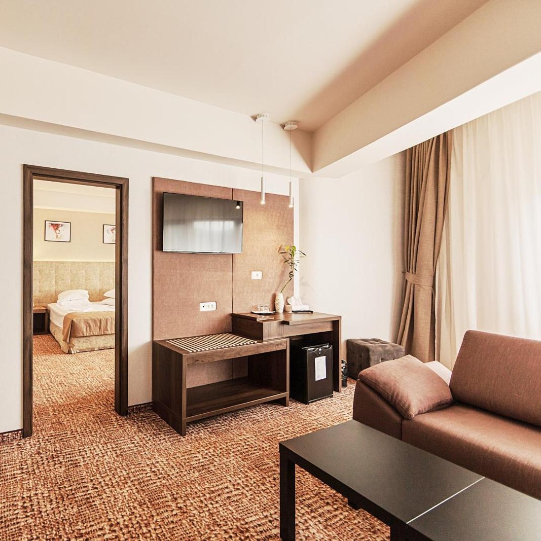 Grand Hotel Belvedere Braszów Zewnętrze zdjęcie